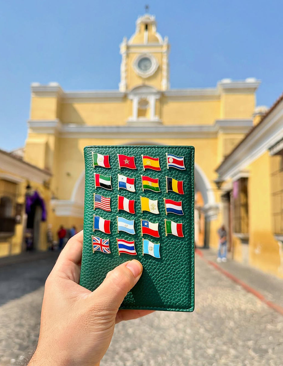 Portapasaporte Verde Explorer